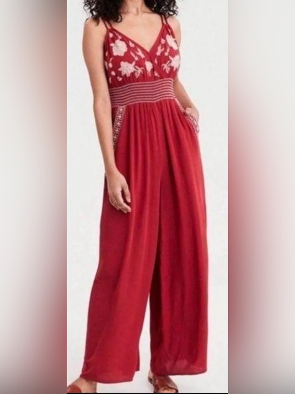 American Eagle Floral V Neck Wide Leg Bohemian Jumpsuit 
Size Large